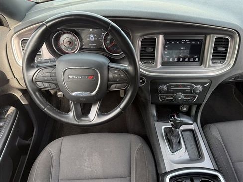 Used 2022 Dodge Charger SXT image 11