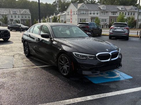 Used 2019 BMW 330i Sedan w/ Convenience Package RWD image 3