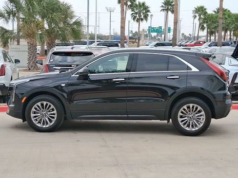 Used 2025 Cadillac XT4 Premium Luxury image 3