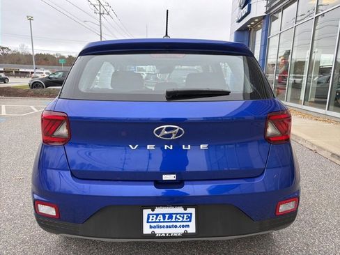 Used 2025 Hyundai Venue SE image 7