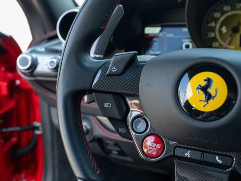 Used 2022 Ferrari F8 Tributo image 35