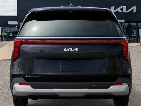 New 2026 Kia Carnival image 13