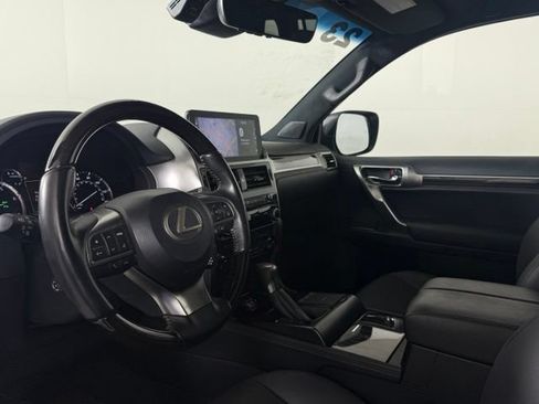 Used 2023 Lexus GX 460 Premium w/ Premium Package AWD/4WD image 4