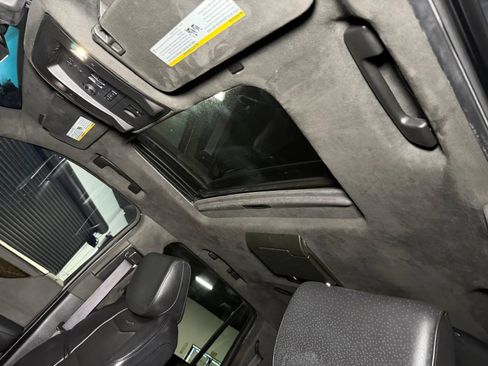 Used 2017 Cadillac Escalade Platinum RWD image 38