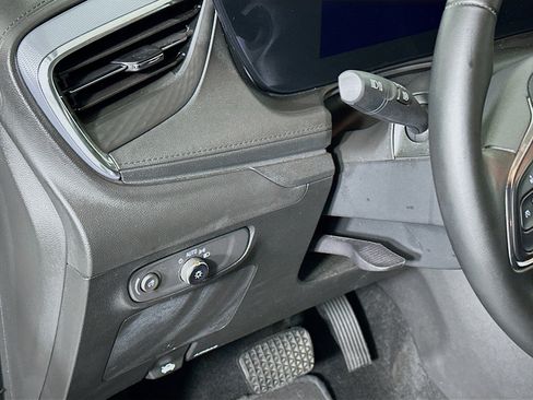 Used 2025 Buick Encore GX Preferred FWD image 17