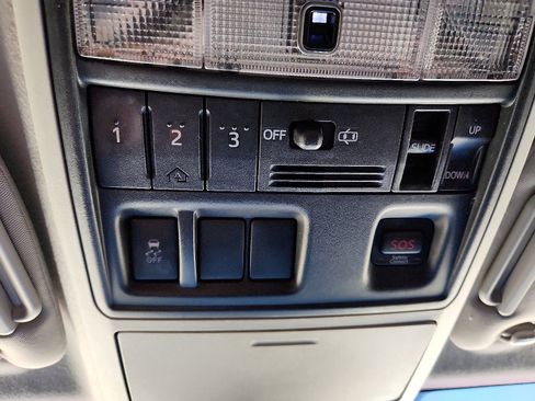 Used 2013 Toyota 4Runner Limited image 20