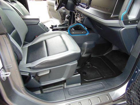 Used 2022 Ford Bronco Black Diamond AWD/4WD image 13