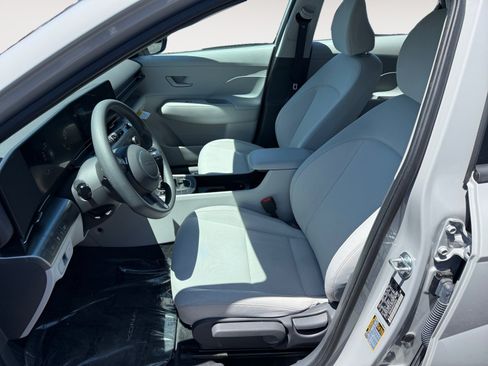 Certified 2025 Hyundai Kona SE FWD image 10