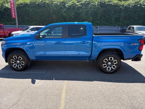 Used 2024 Chevrolet Colorado Z71 w/ Z71 Convenience Package 2 AWD/4WD image 11