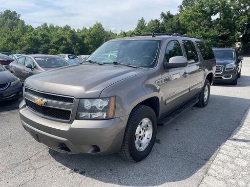 Used 2013 Chevrolet Suburban LS w/ Convenience Package 1 image 2