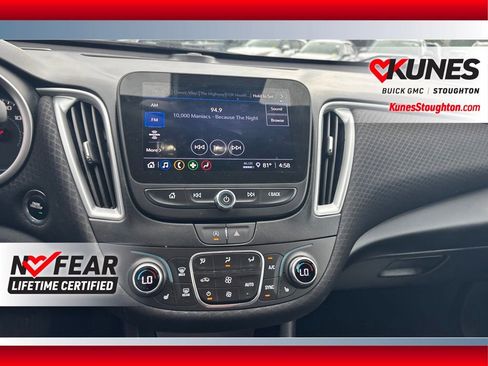 Used 2024 Chevrolet Malibu LT FWD image 15