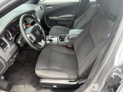 Used 2013 Dodge Charger SE w/ Connectivity Group RWD image 11