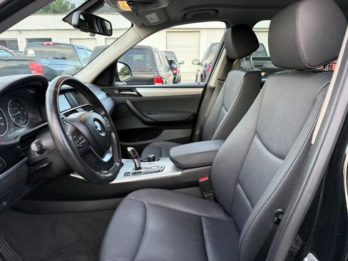 Used 2017 BMW X3 xDrive28i AWD/4WD image 2