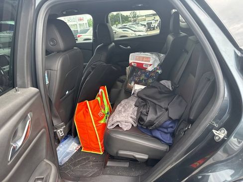 Used 2019 Chevrolet Blazer RS w/ LPO, Floor Liner Package FWD image 11