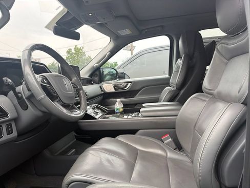 Used 2019 Lincoln Navigator L Reserve w/ Cargo Package AWD/4WD image 10