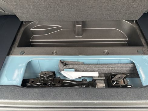 Used 2022 Ford Bronco Black Diamond image 37