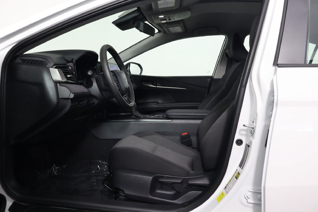 Used 2026 Toyota Camry LE FWD image 10