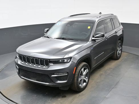 Used 2022 Jeep Grand Cherokee Limited 4xe w/ Luxury Tech Group II image 33