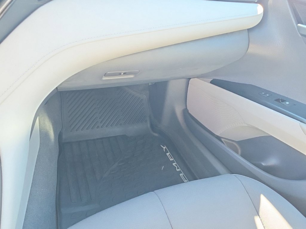 Used 2019 Toyota Camry LE FWD image 19