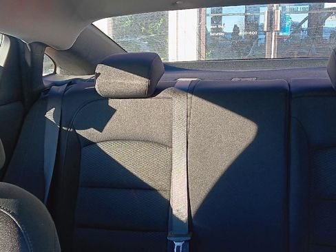 Used 2022 Chevrolet Malibu LS image 22