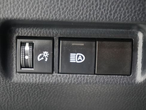 Used 2021 Toyota RAV4 LE FWD image 23