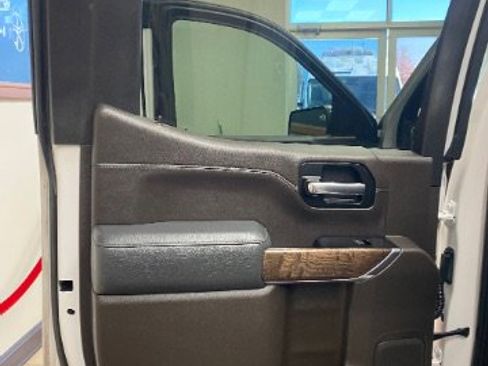 Used 2019 GMC Sierra 1500 Denali w/ Denali Ultimate Package image 17