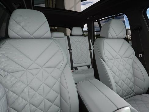 Used 2026 BMW X5 xDrive40i w/ Climate Comfort Package image 36