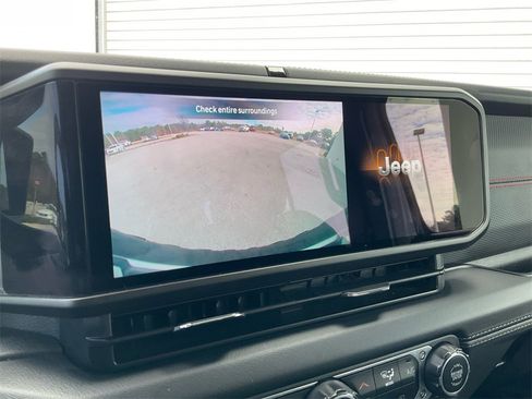 Used 2024 Jeep Wrangler Unlimited Rubicon image 22