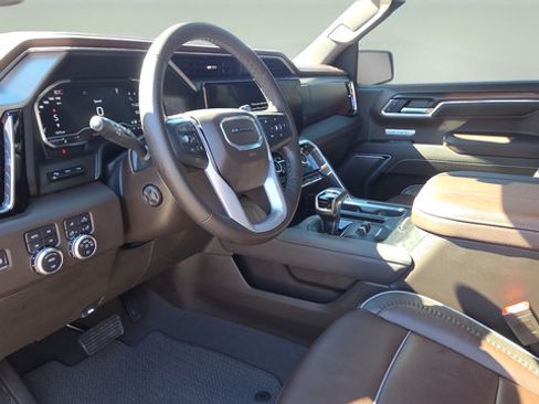 Used 2025 GMC Sierra 1500 Denali w/ Technology Package AWD/4WD image 29