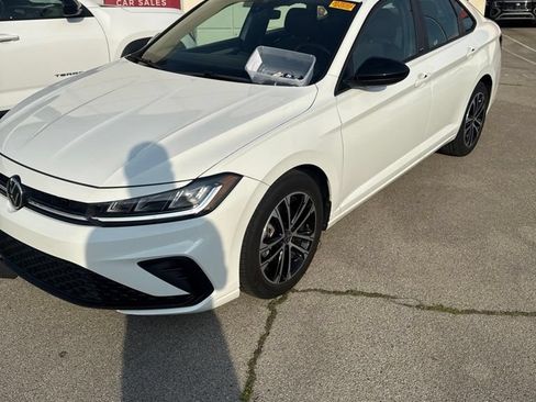 Used 2025 Volkswagen Jetta Sport FWD image 1