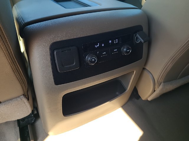 Used 2019 GMC Yukon SLT AWD/4WD image 28