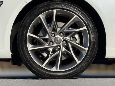 Used 2022 Genesis G70 2.0T image 17