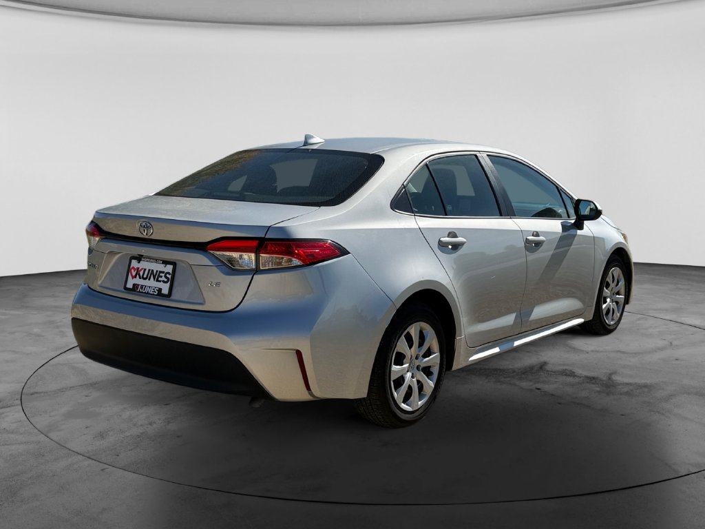 Used 2024 Toyota Corolla LE FWD image 9