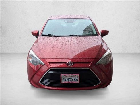 Used 2017 Toyota Yaris iA image 2