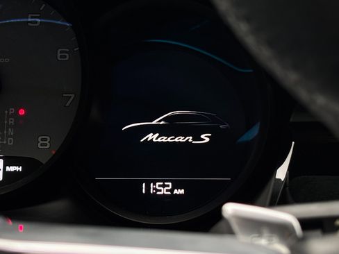 Used 2018 Porsche Macan S image 18