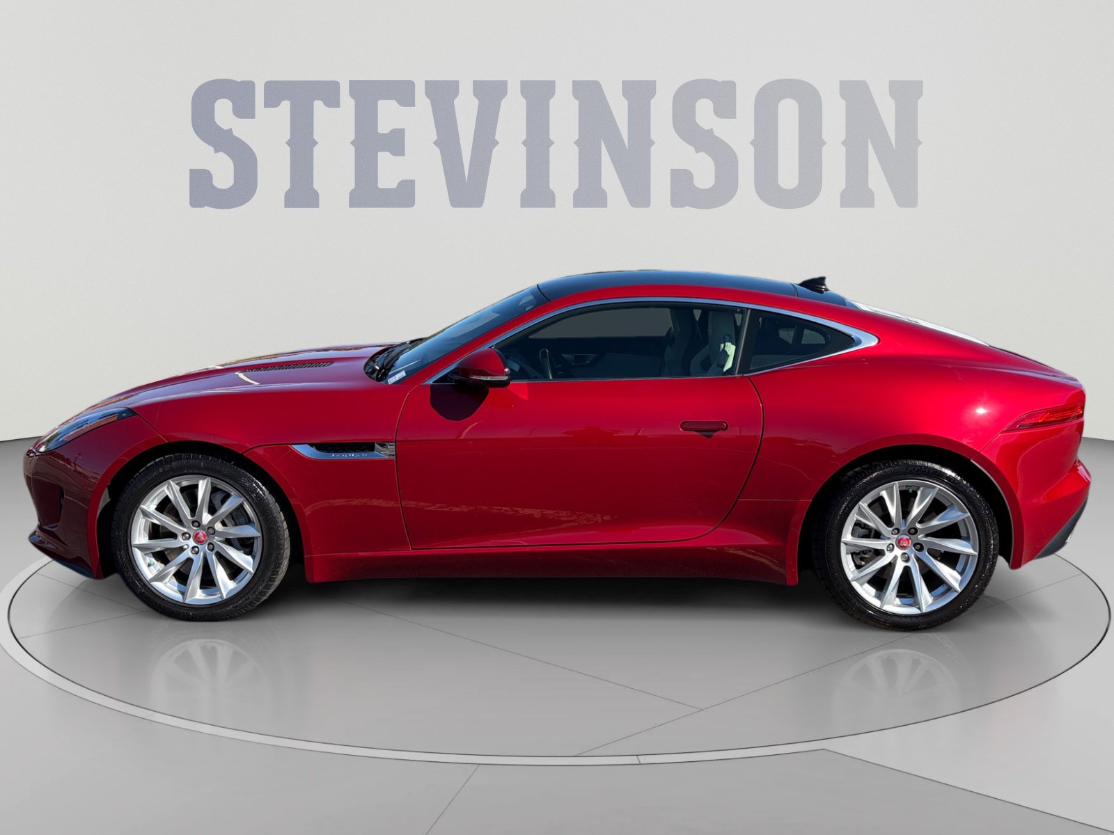 Used 2016 Jaguar F-TYPE Coupe RWD image 2