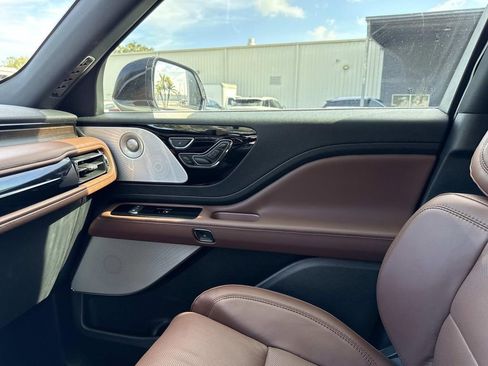 New 2026 Lincoln Aviator Reserve image 23