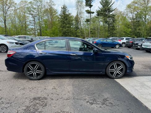 Used 2016 Honda Accord Sport image 6