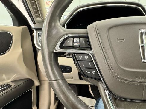 Used 2017 Lincoln Continental Reserve w/ Technology Package AWD/4WD image 27