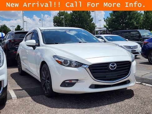 Used 2017 MAZDA MAZDA3 Grand Touring FWD image 11