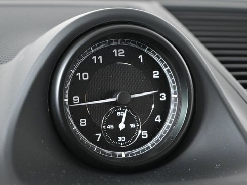 Certified 2026 Porsche Macan image 12