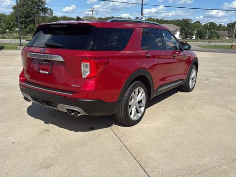 Used 2022 Ford Explorer Platinum w/ Equipment Group 601A image 5