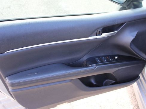 Used 2019 Toyota Camry XSE image 31