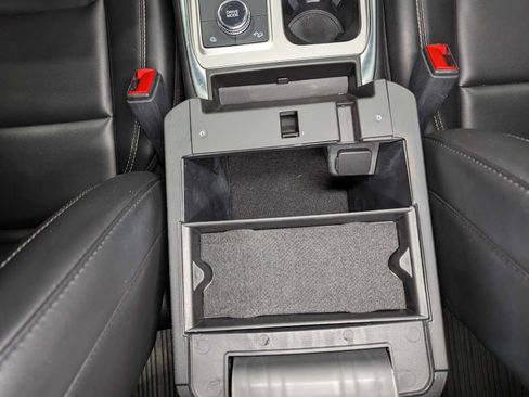 Used 2023 Ford Explorer XLT w/ Equipment Group 202A AWD/4WD image 22