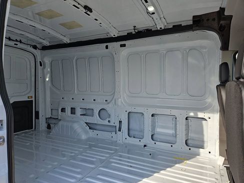 New 2026 Ford Transit 250 148 Medium Roof image 19