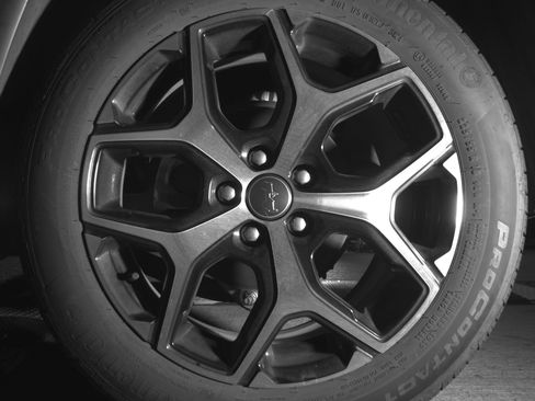 Used 2025 Jeep Compass Limited image 14