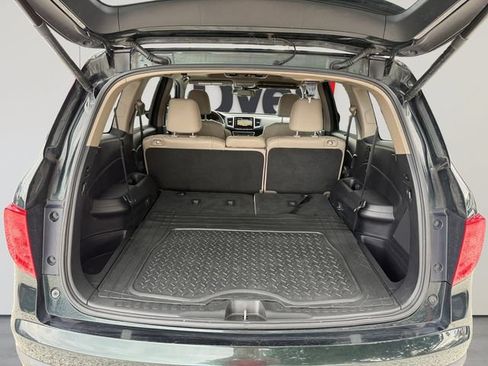 Used 2018 Honda Pilot Touring image 19