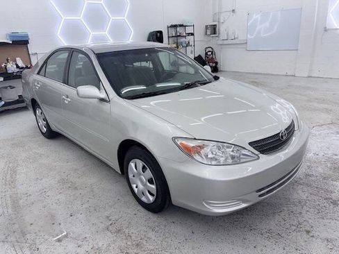 Used 2002 Toyota Camry LE image 3
