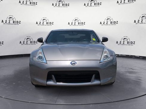 Used 2009 Nissan 370Z Touring w/ Sport Pkg RWD image 2