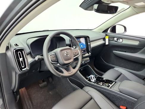 New 2026 Volvo XC40 B5 Plus w/ Protection Package Premier AWD/4WD image 20